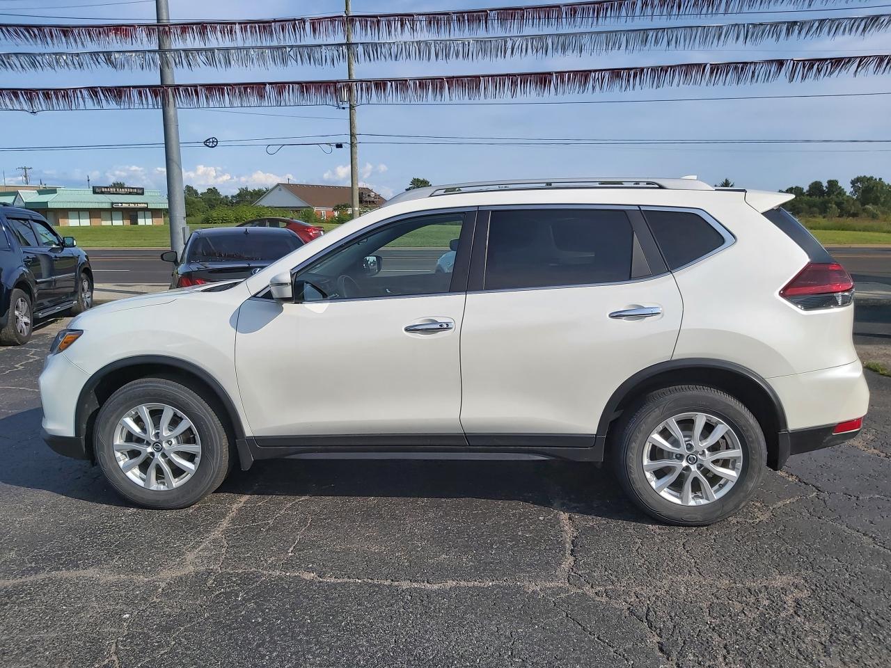 2019 Nissan Rogue SV   AWD - Photo #1
