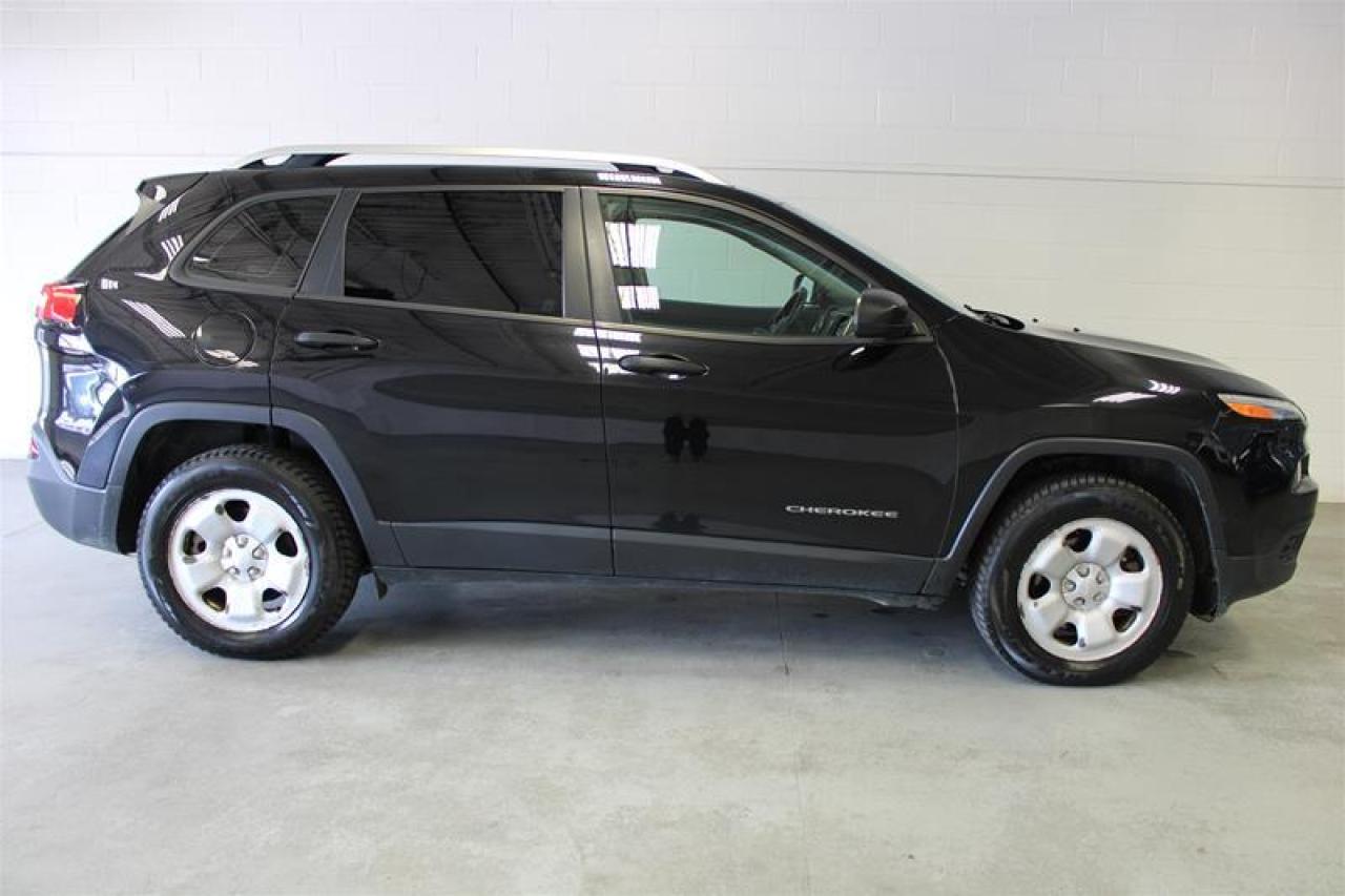 2017 Jeep Cherokee WE APPROVE ALL CREDIT