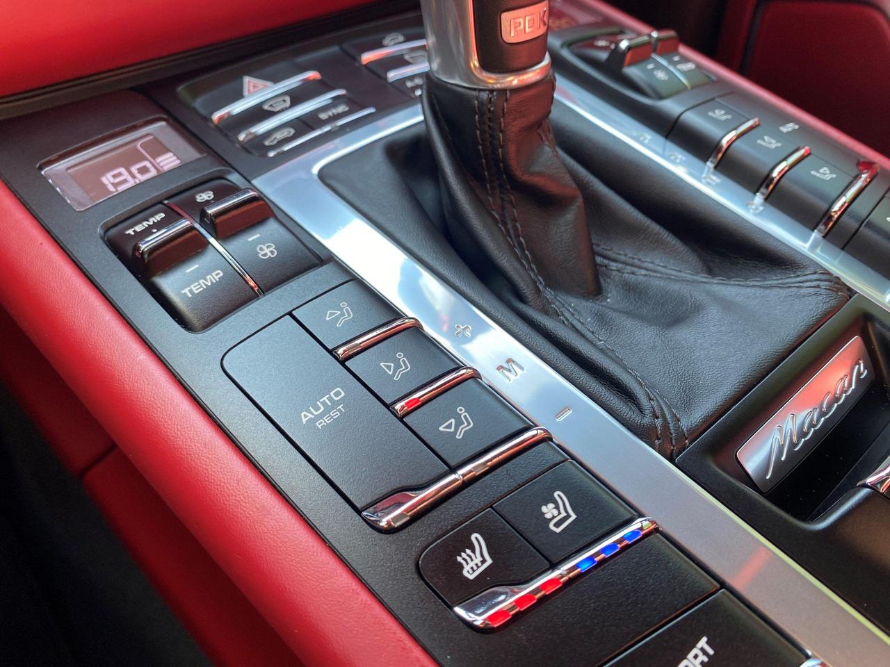 2015 Porsche Macan ***SOLD*** Photo