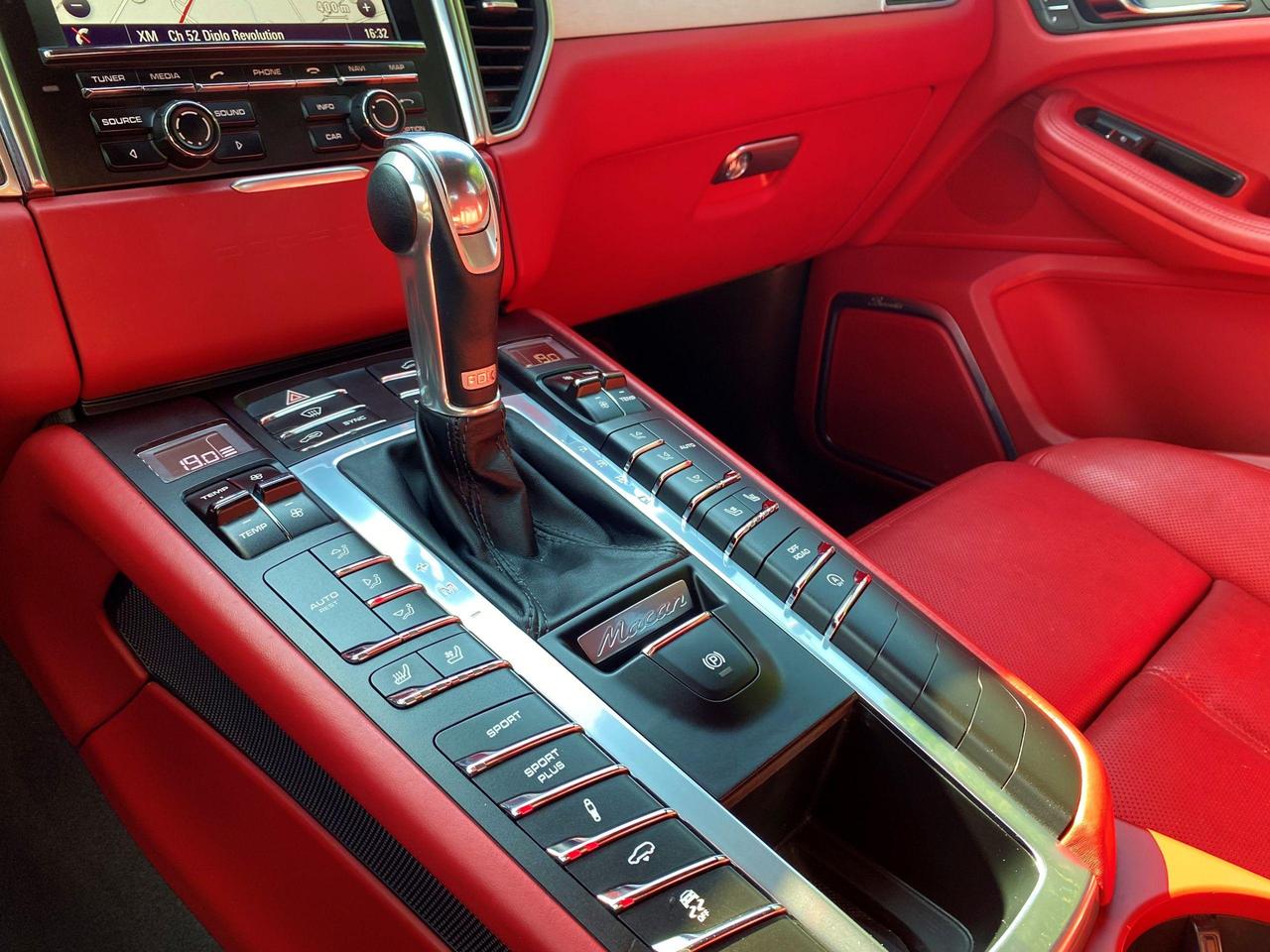 2015 Porsche Macan ***SOLD*** Photo