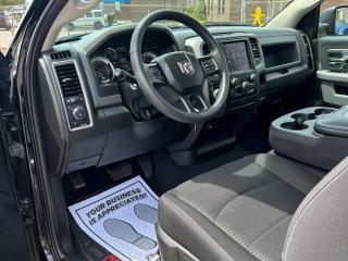 2020 RAM 1500 Classic EXPRESS - Photo #5