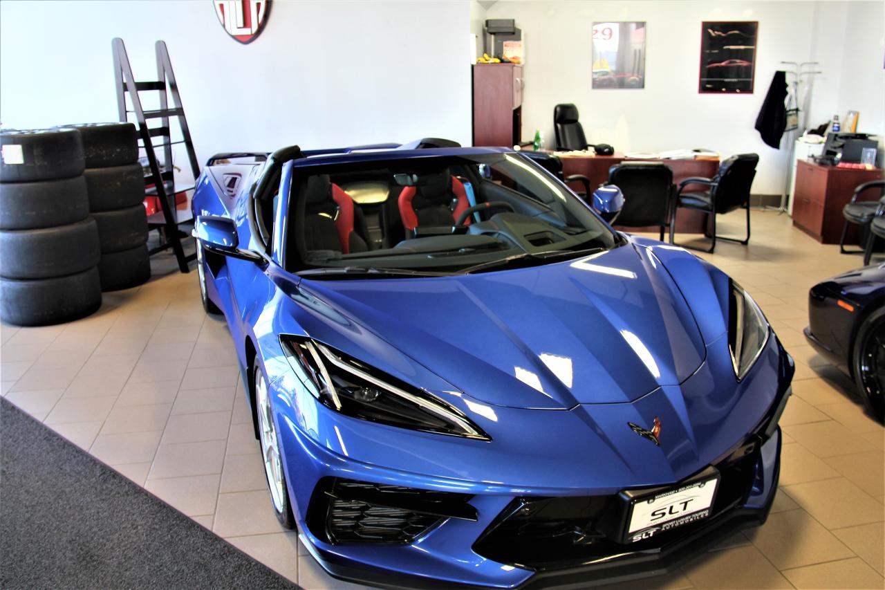 2022 Chevrolet Corvette 2dr Stingray Conv w/3LT Z51 PERFORMANCE! - Photo #2