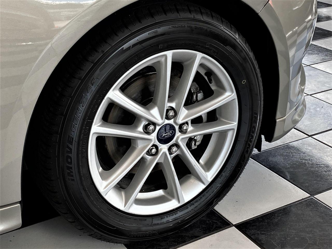 2015 Ford Focus SE Hatchback+Bluetooth+Camera+Cruise Control Photo52