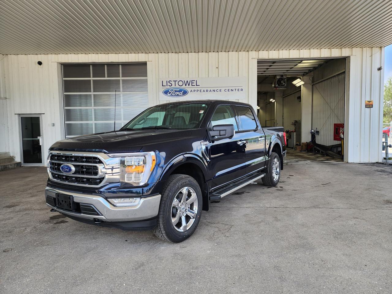 2023 Ford F-150 XLT Photo0