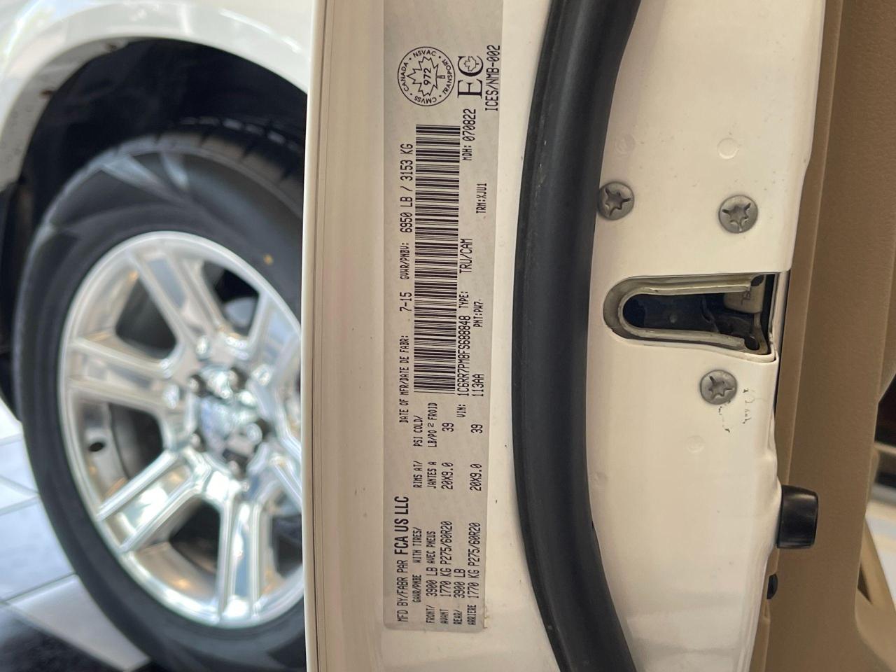 2015 RAM 1500 LARAMIE LONGHORN CREW ECO DIESEL 4X4+New Tires - Photo #48