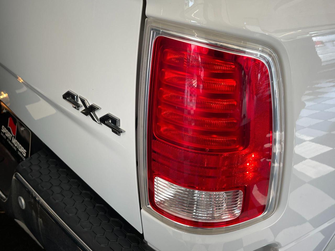 2015 RAM 1500 LARAMIE LONGHORN CREW ECO DIESEL 4X4+New Tires - Photo #73