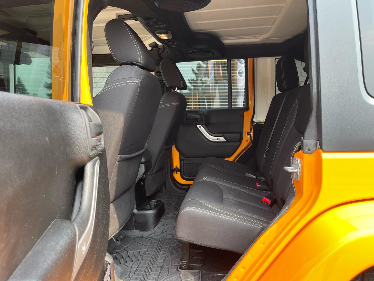 2013 Jeep Wrangler 4WD 4dr Sahara - Photo #12