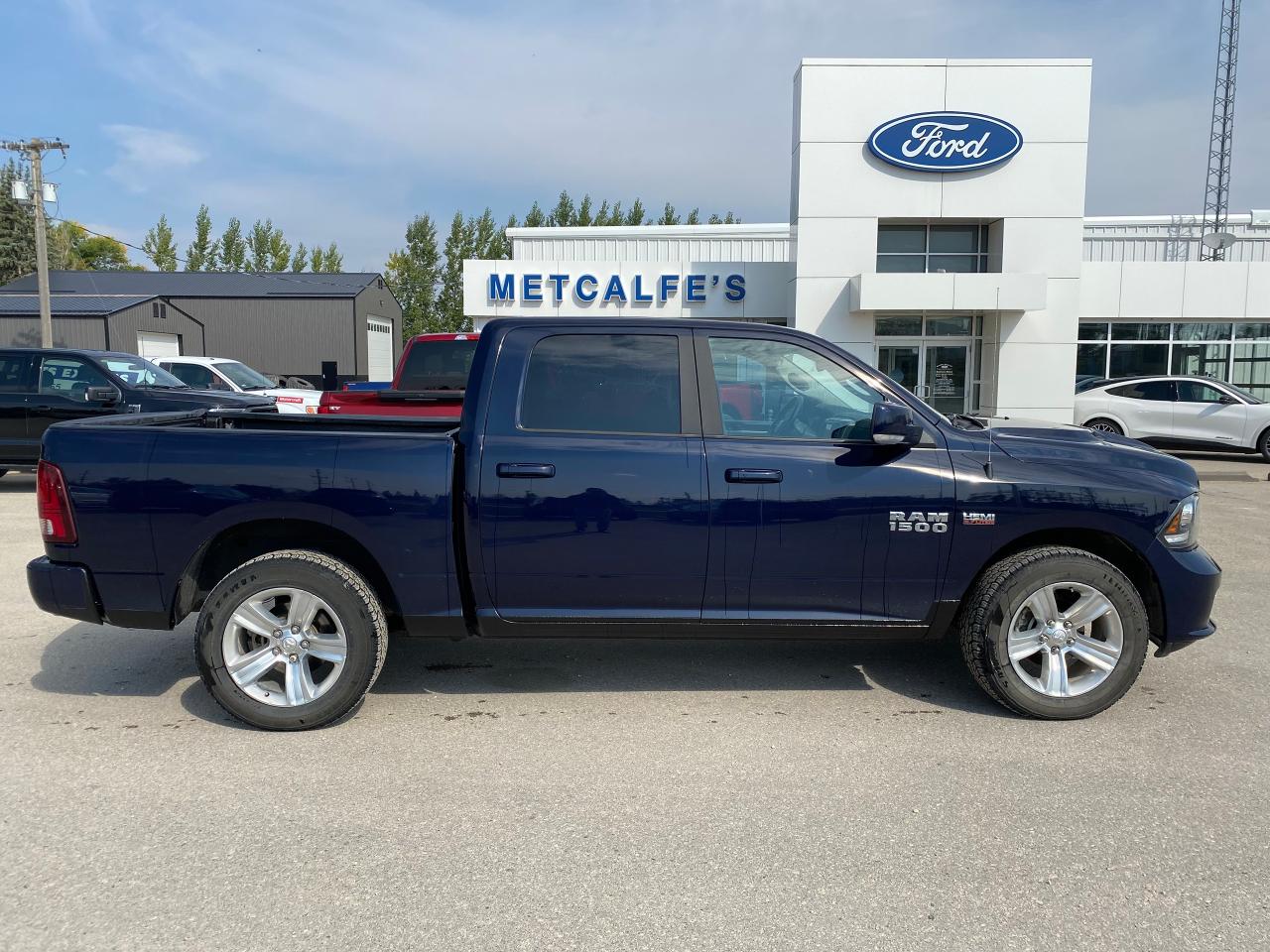 2018 RAM 1500 SPORT Photo0