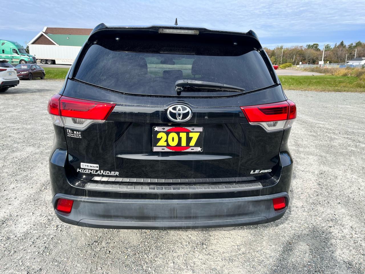 2017 Toyota Highlander  Photo