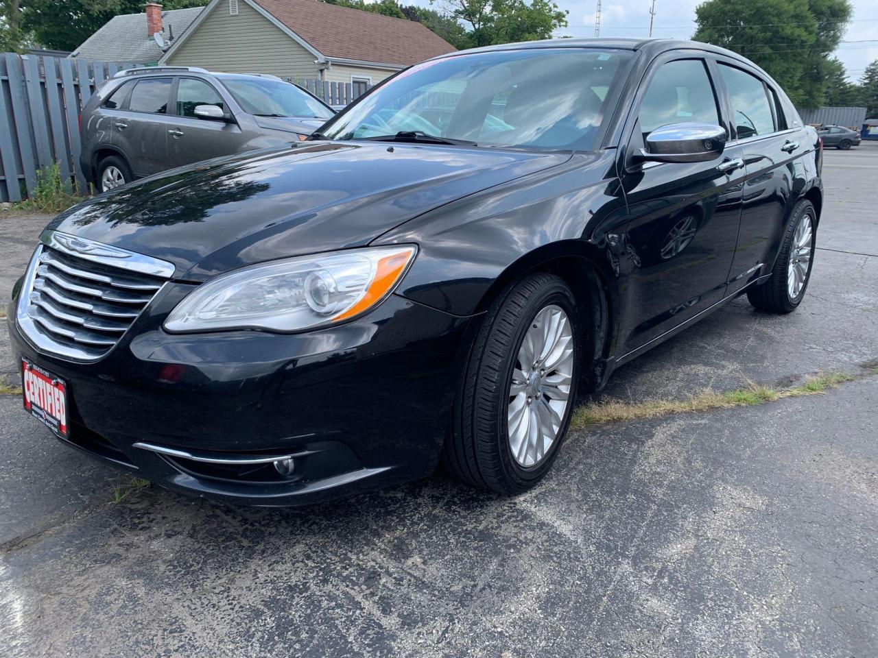 2014 Chrysler 200 4dr Sdn Limited - Photo #1