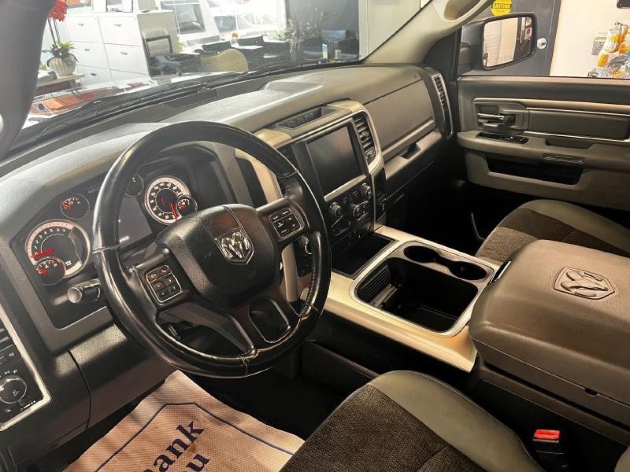 2017 RAM 1500 CLASSIC SLT NO ACCIDENTS  VERY CLEAN Photo