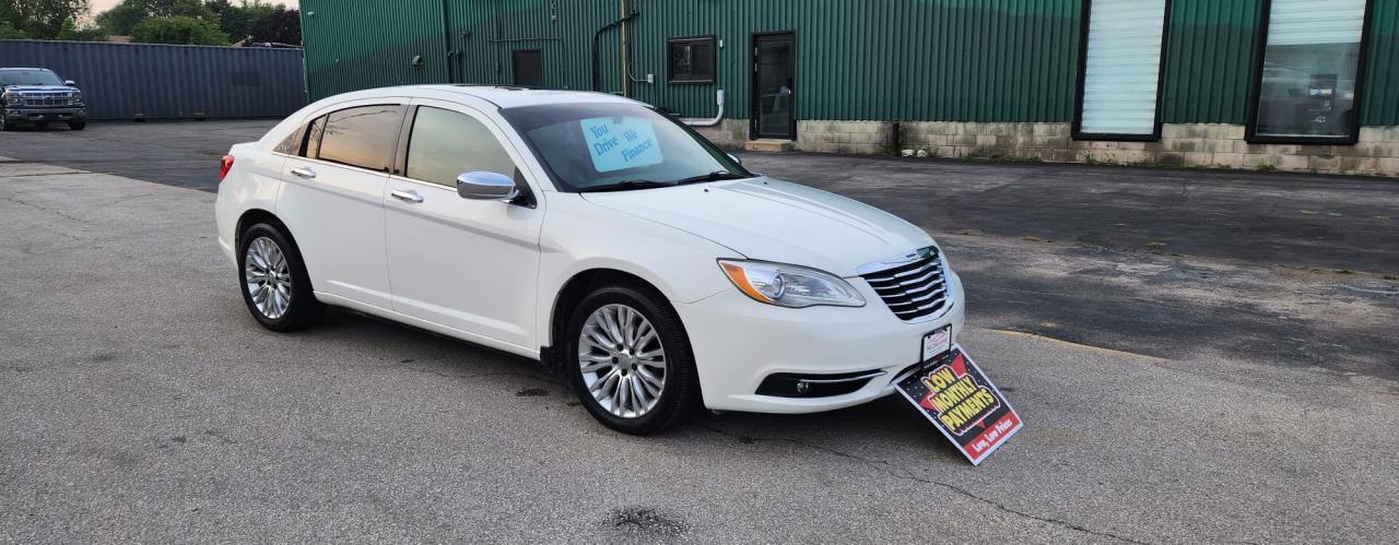 2011 Chrysler 200 