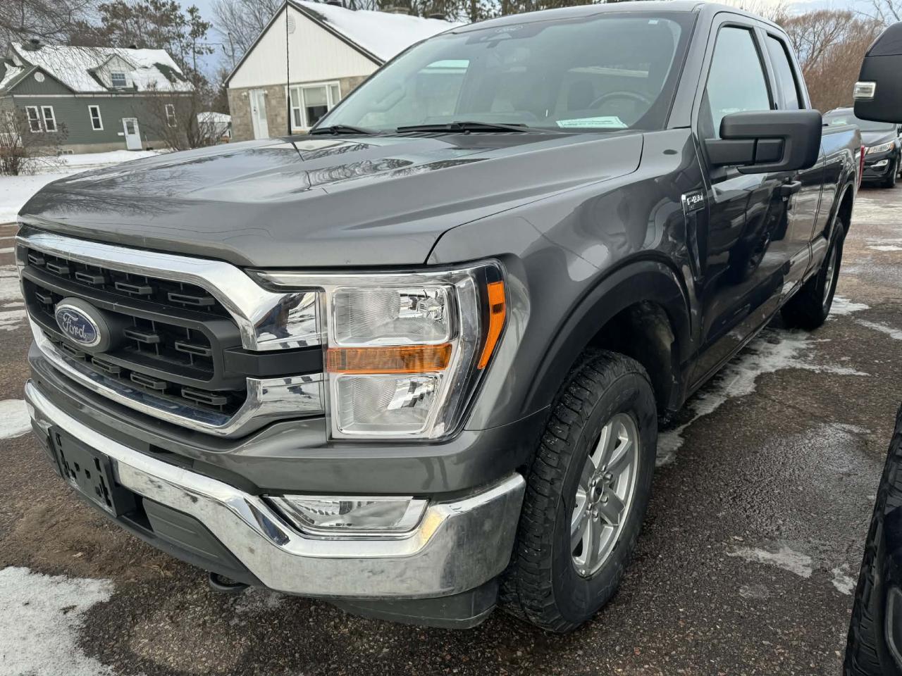 2022 Ford F-150 XLT Photo0