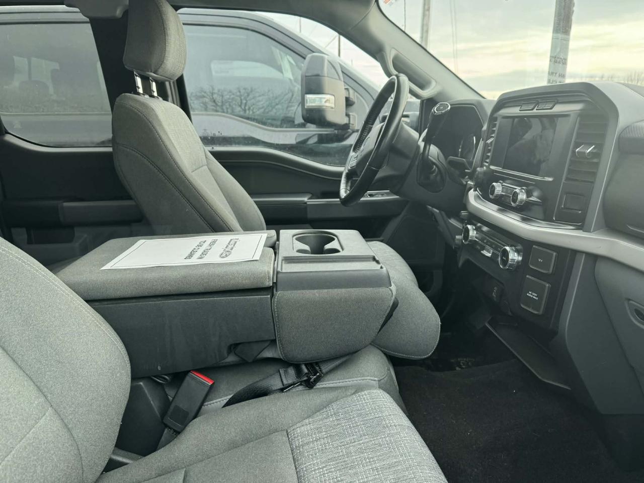 2022 Ford F-150 XLT Photo2