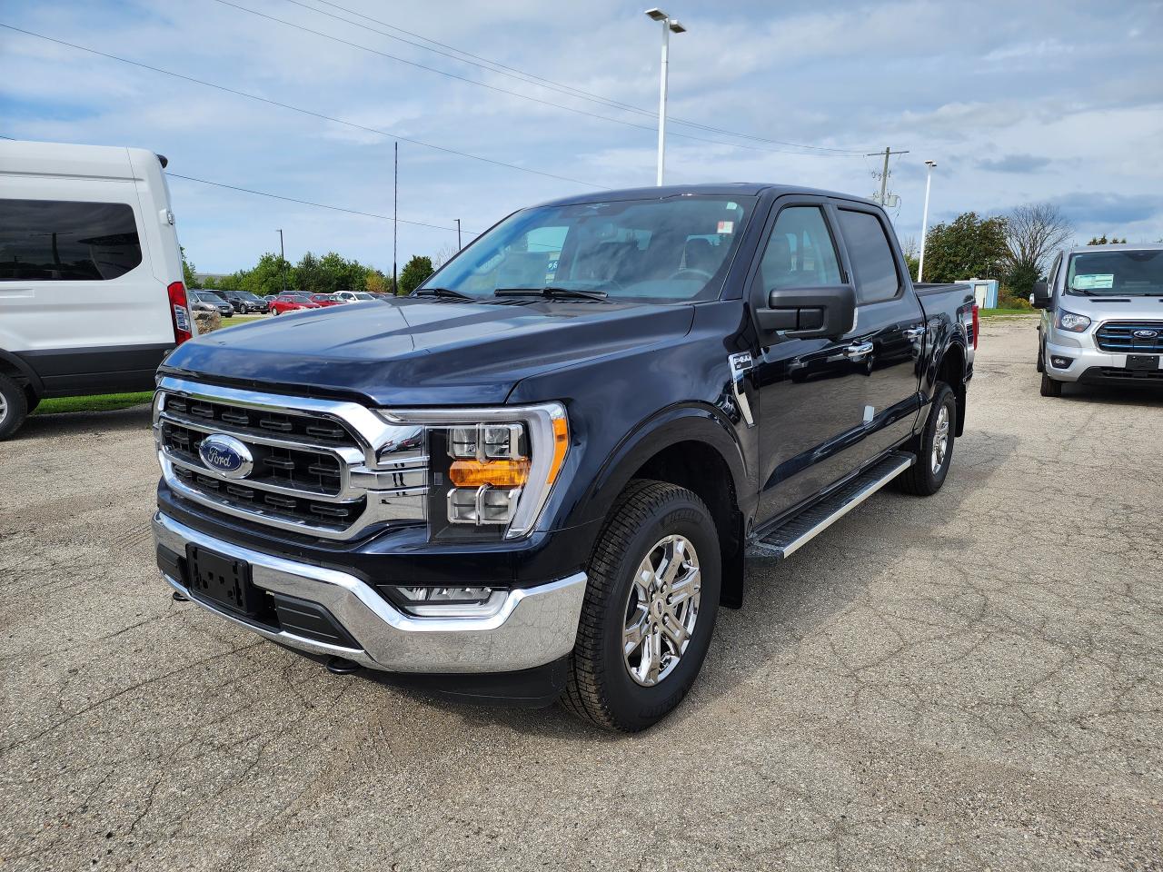2023 Ford F-150 XLT Photo0