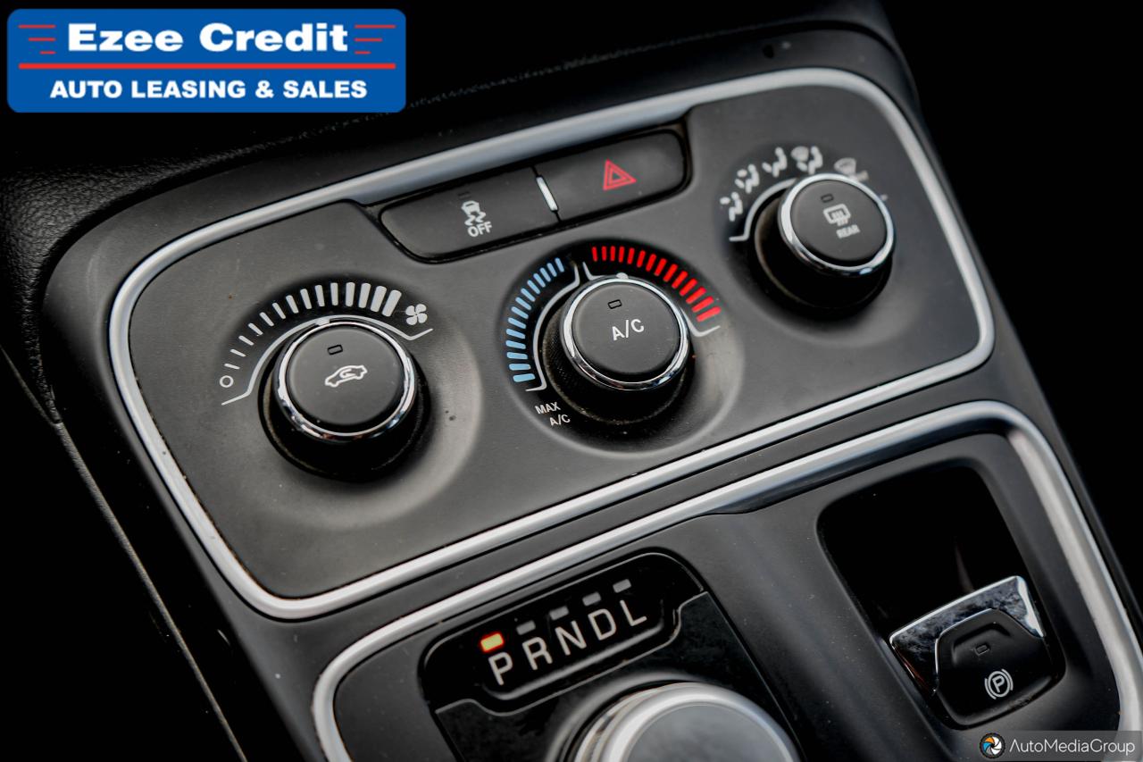 2016 Chrysler 200 LX Photo50