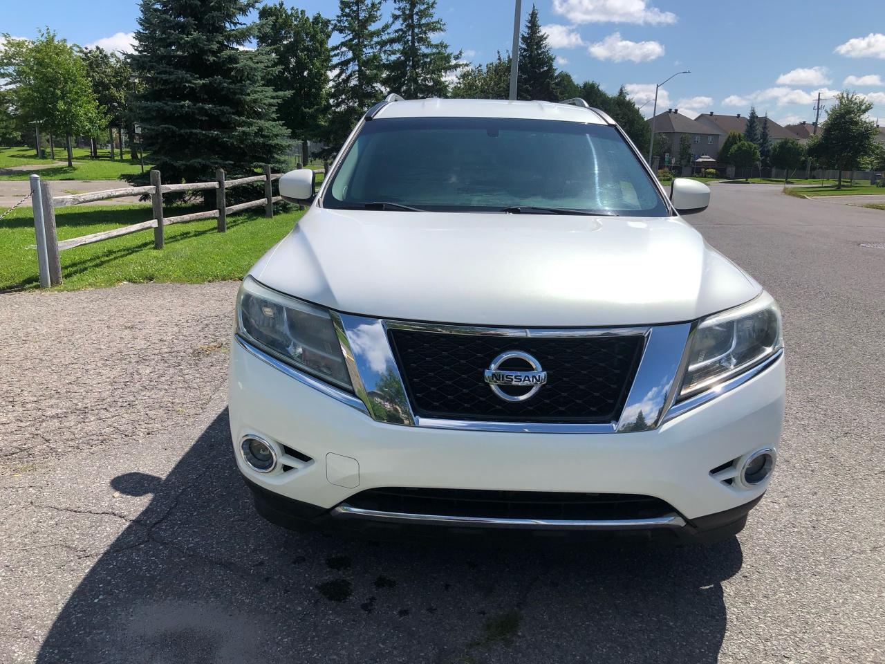2014 Nissan Pathfinder AWD - Photo #2