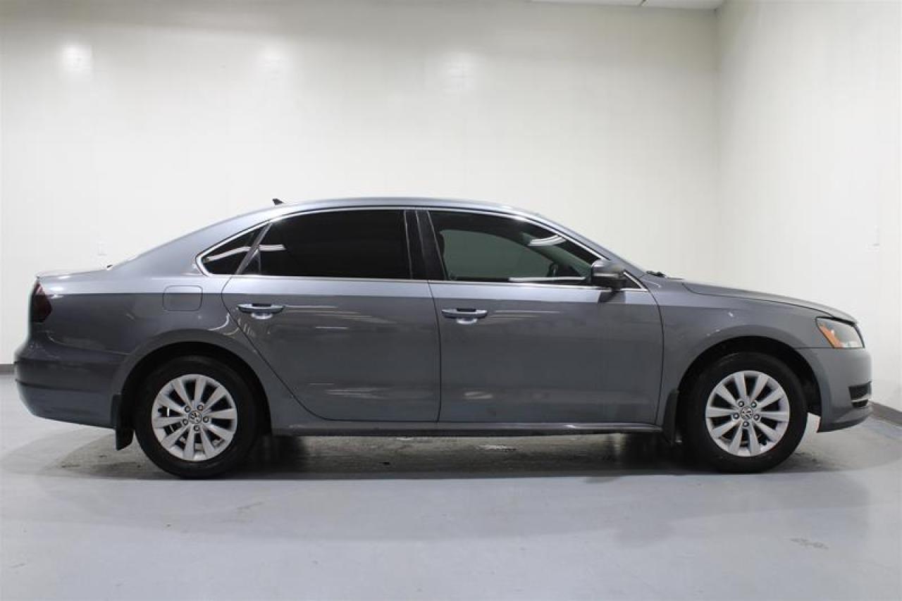 Used 2013 Volkswagen Passat Comfortline 2.5 6sp at w/ Tip for sale in Cambridge, ON