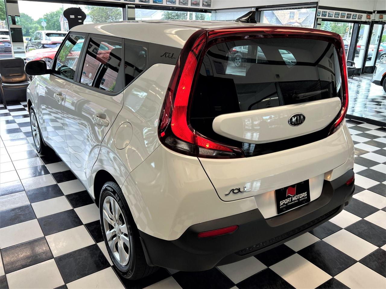 2020 Kia Soul LX+ApplePlay+Heated Seats+Camera+CLEAN CARFAX - Photo #2