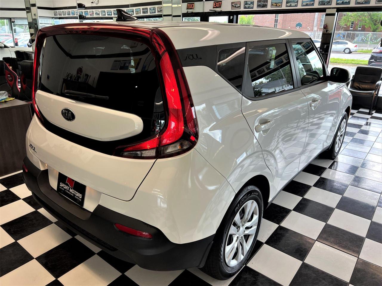 2020 Kia Soul LX+ApplePlay+Heated Seats+Camera+CLEAN CARFAX - Photo #4
