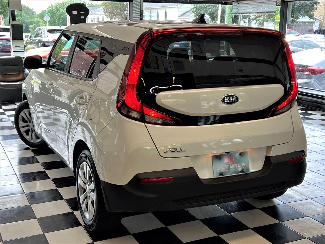 2020 Kia Soul LX+ApplePlay+Heated Seats+Camera+CLEAN CARFAX - Photo #14