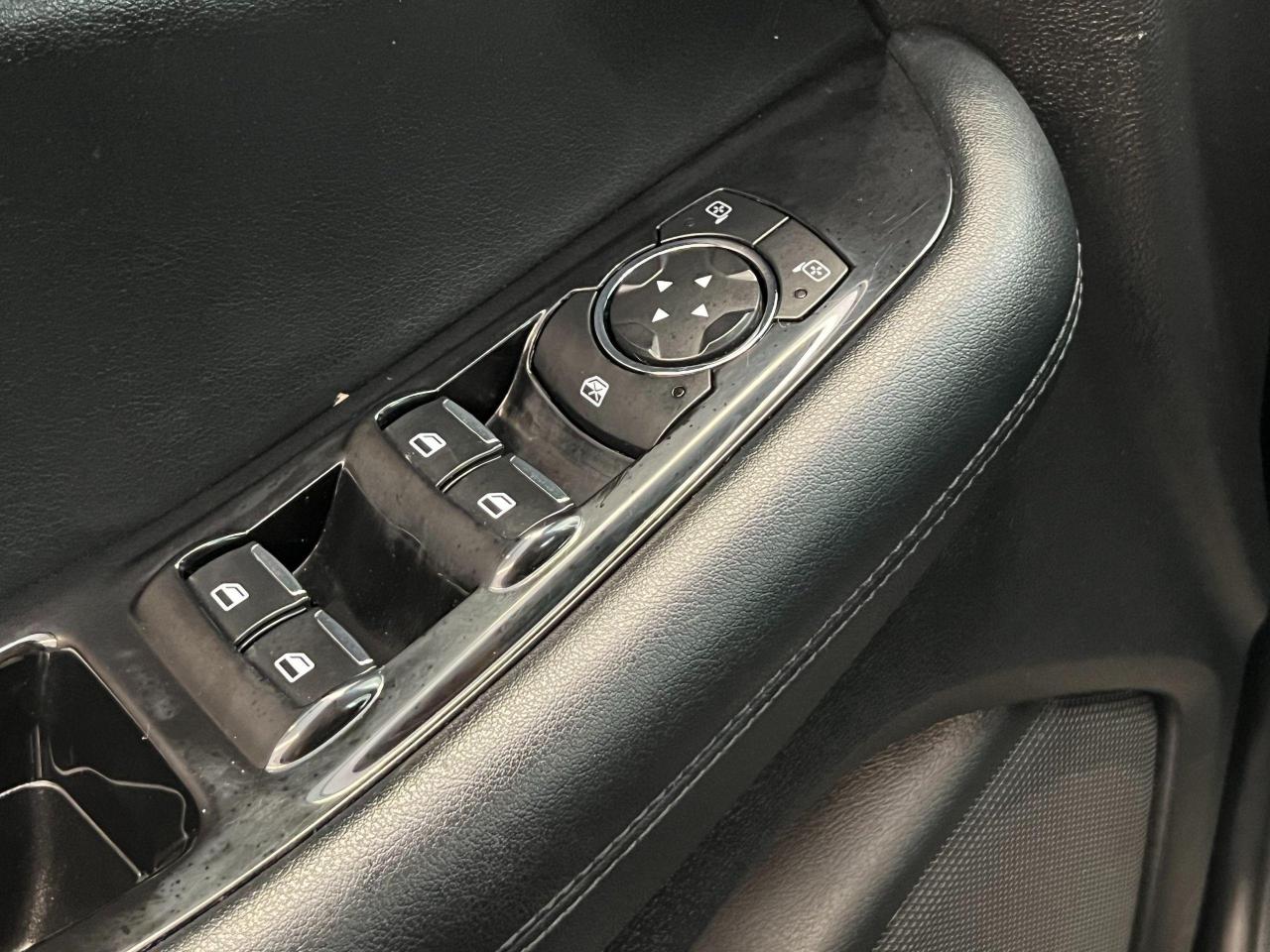 2017 Ford Edge SEL+ApplePlay+Camera+Sensros+CLEAN CARFAX Photo130