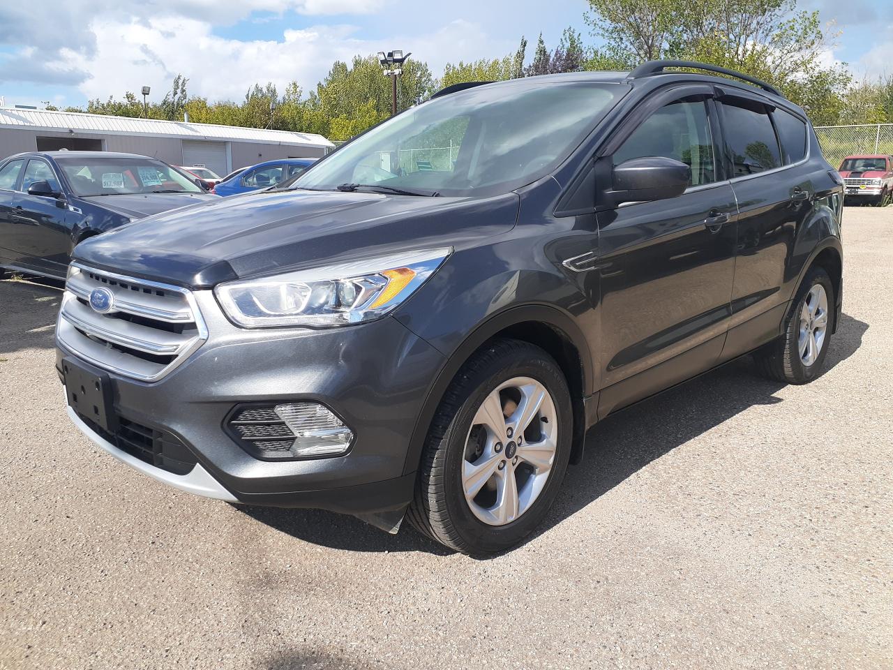 2017 Ford Escape SE AWD Large BU Cam, Htd Seats, Power Seat - Photo #3