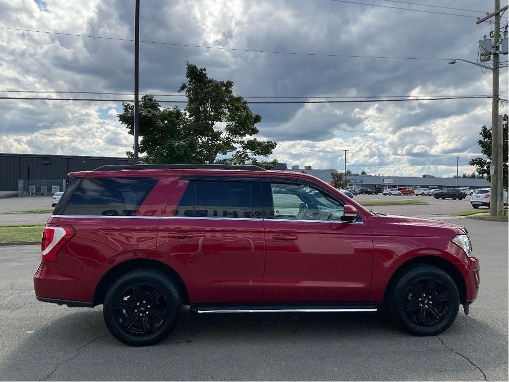 2021 Ford Expedition XLT Photo5