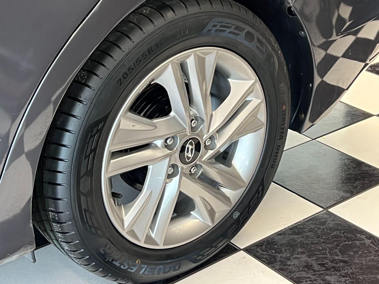 2019 Hyundai Elantra Sun & Safety+Roof+New Tires+ApplePlay+Blind Spot - Photo #57