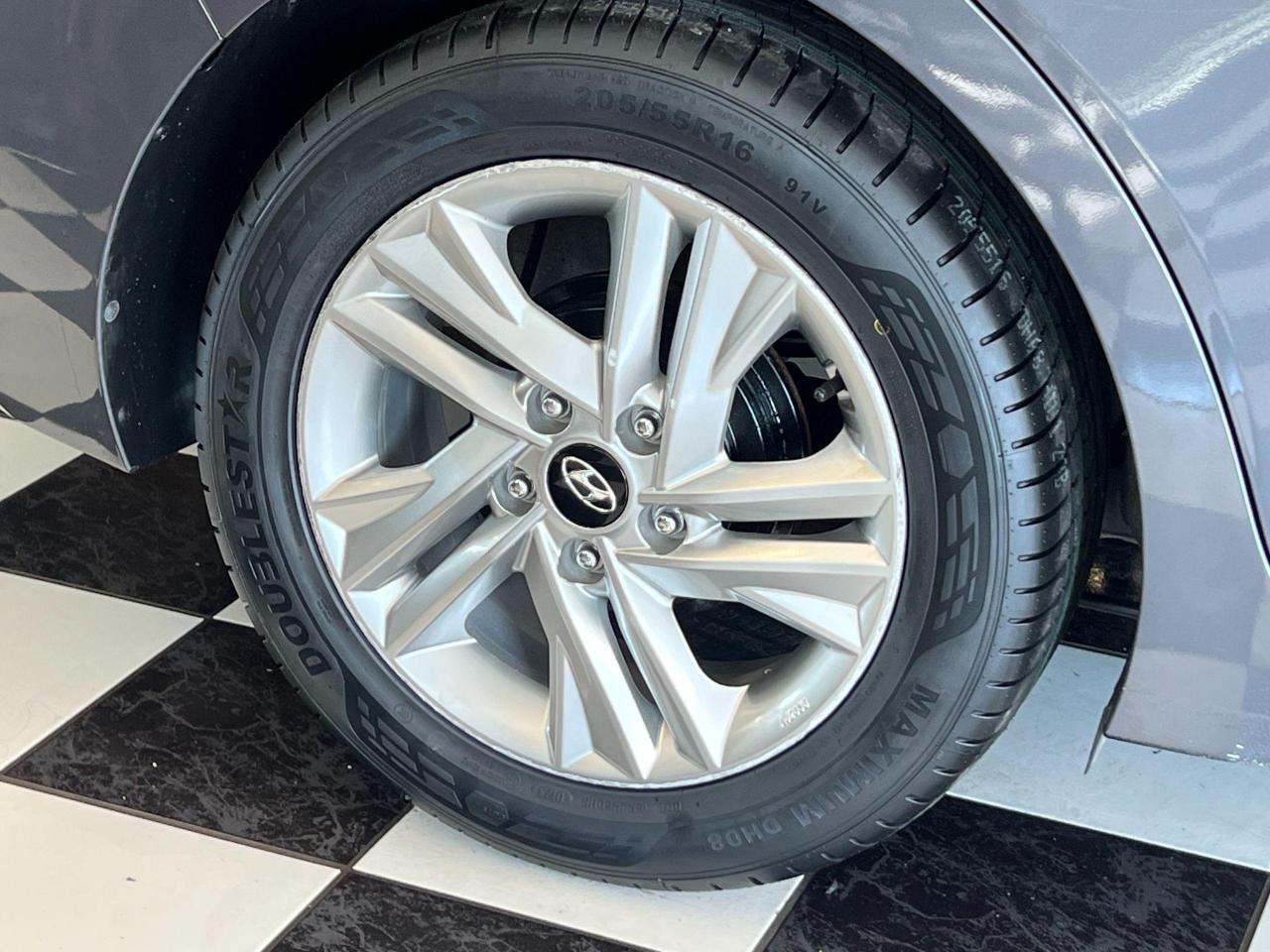 2019 Hyundai Elantra Sun & Safety+Roof+New Tires+ApplePlay+Blind Spot - Photo #58