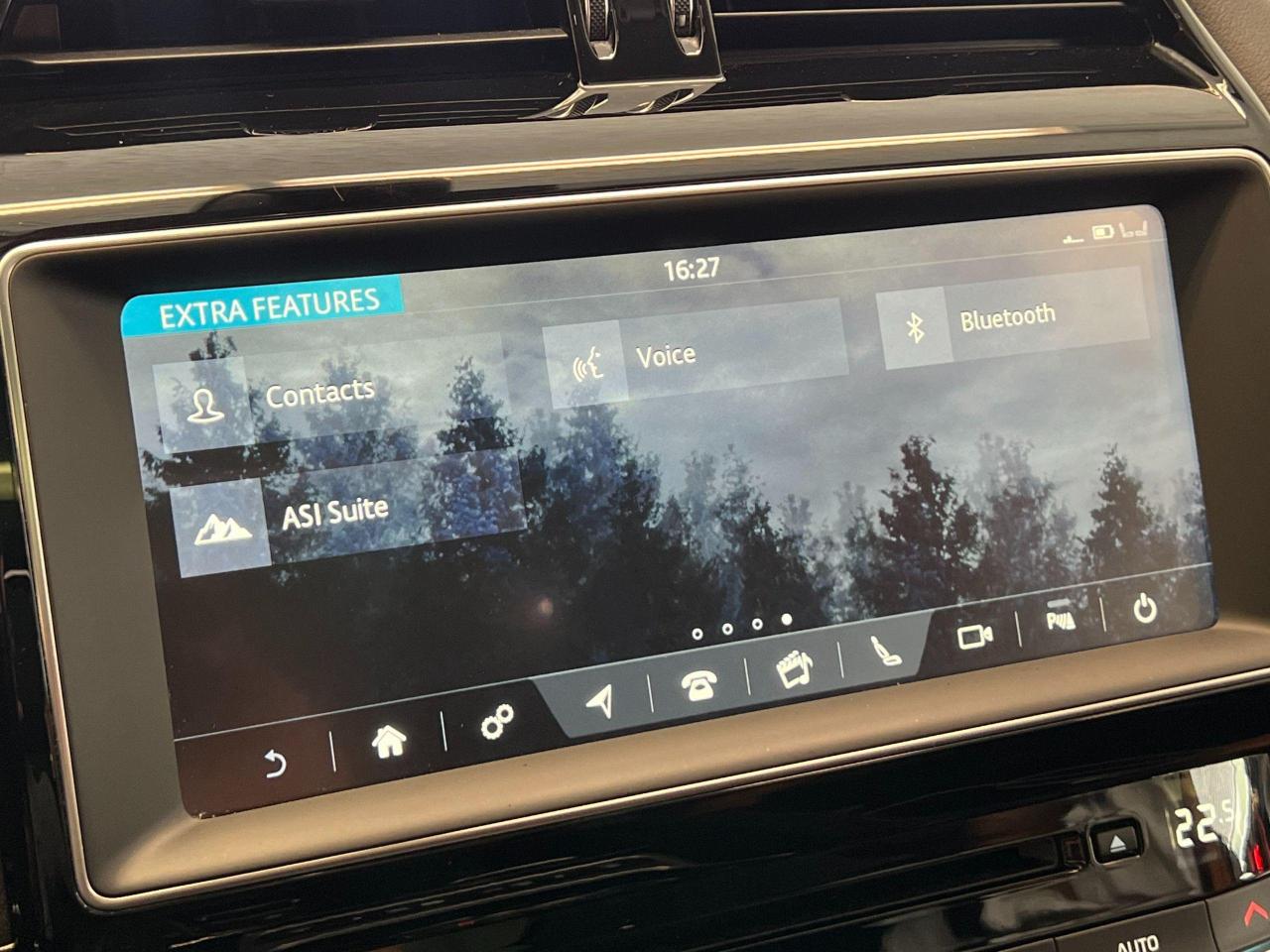 2020 Jaguar F-PACE 30t AWD+R-SPORT+New Tires+Roof+CLEAN CARFAX - Photo #41