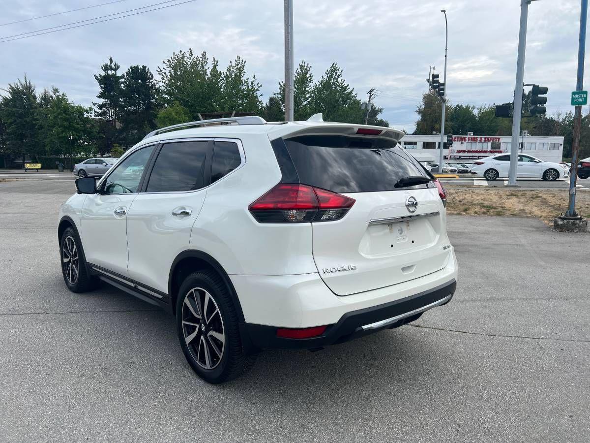 2017 Nissan Rogue SL Platinum - Photo #7