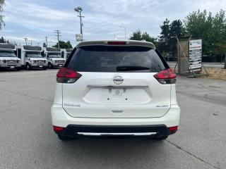 2017 Nissan Rogue SL Platinum - Photo #8