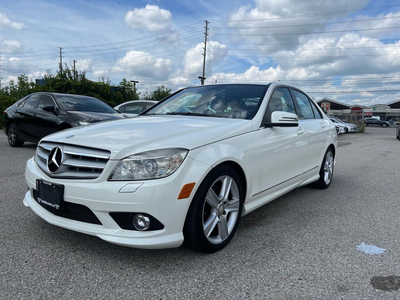 2010 Mercedes-Benz C-Class C 300 - Photo #1
