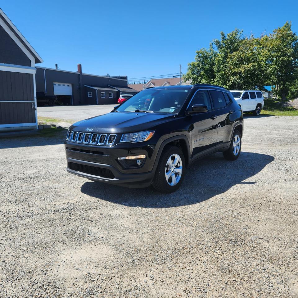 2017 Jeep Compass NORTH Photo1
