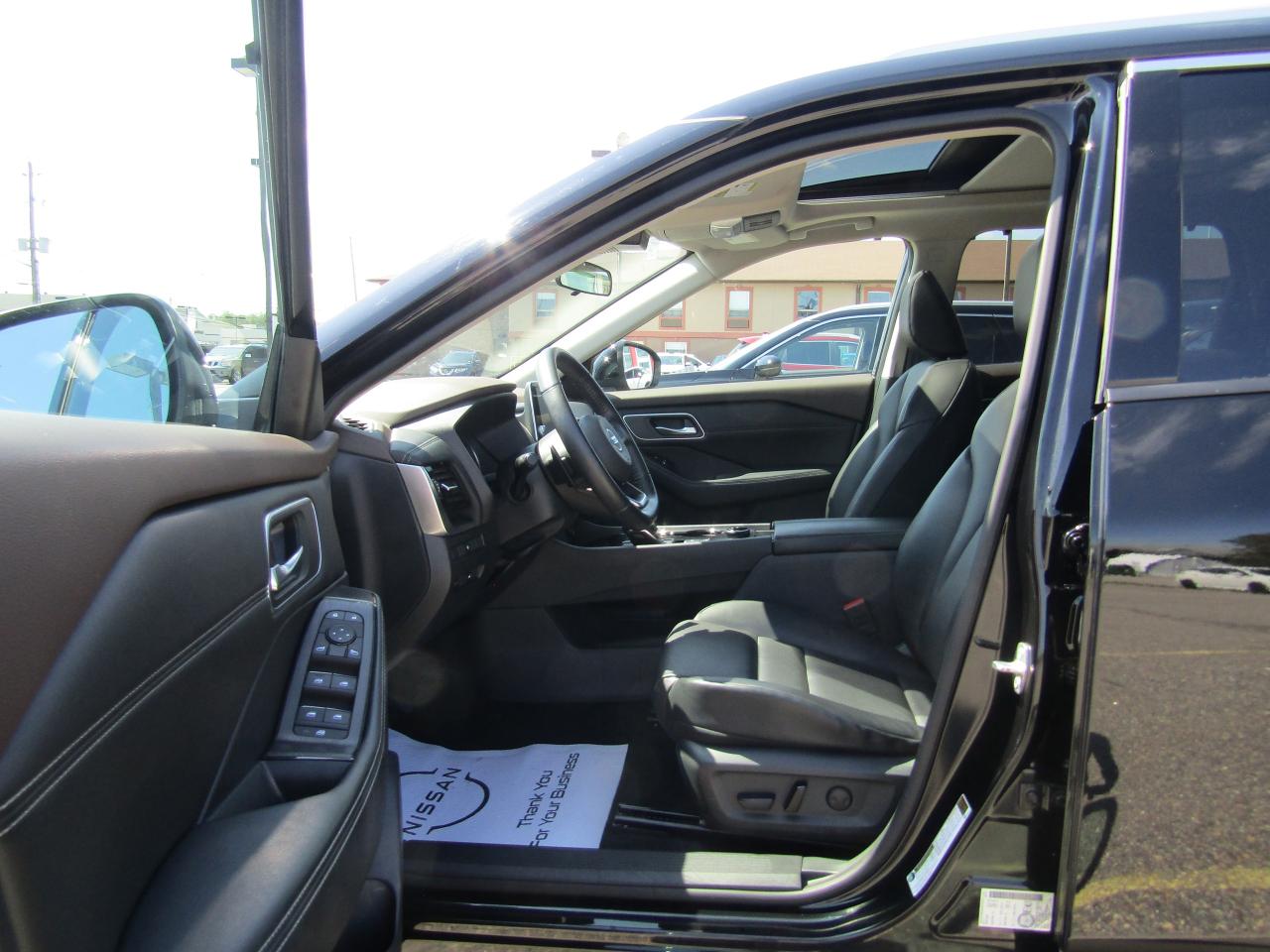 2021 Nissan Rogue SV PLATINUM Photo