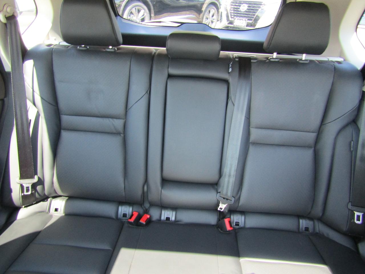 2021 Nissan Rogue SV PLATINUM Photo