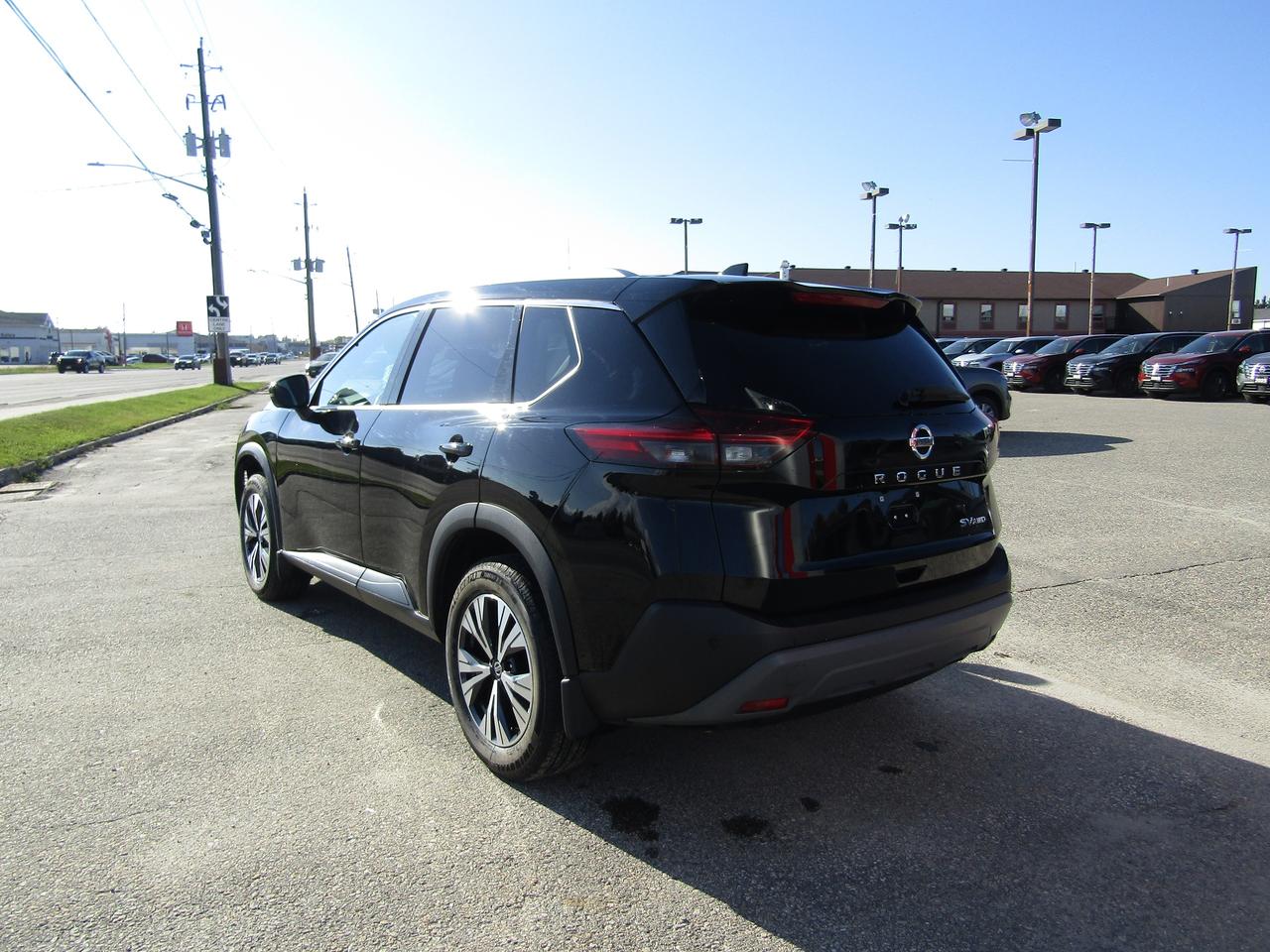 2021 Nissan Rogue SV PLATINUM Photo
