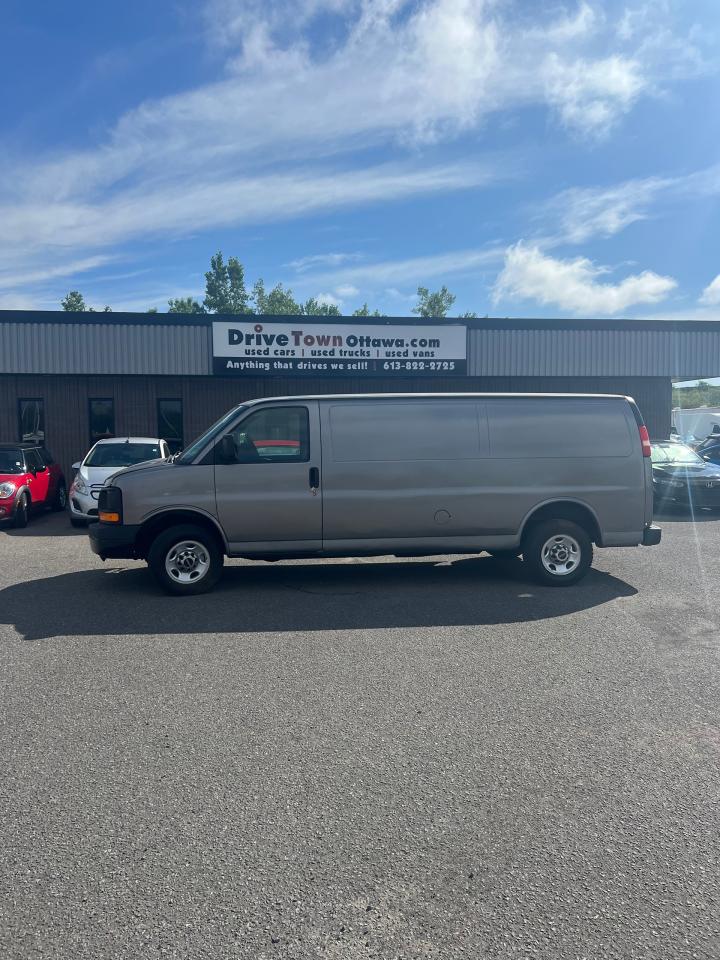 2007 GMC Savana RWD 2500 155" - Photo #1