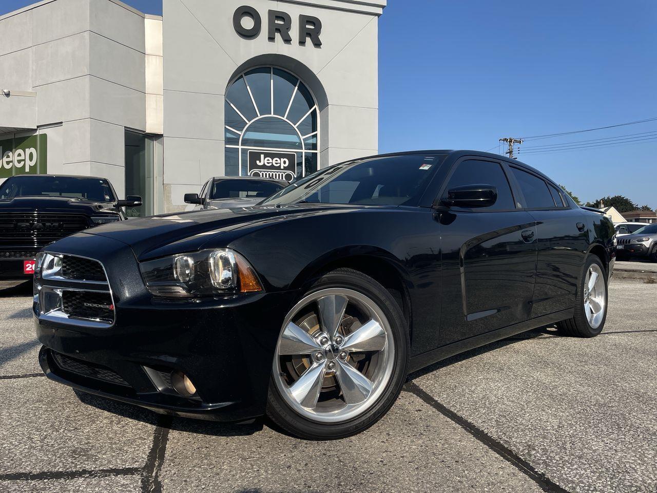 Used 2013 Dodge Charger SXT for sale in Sarnia, ON