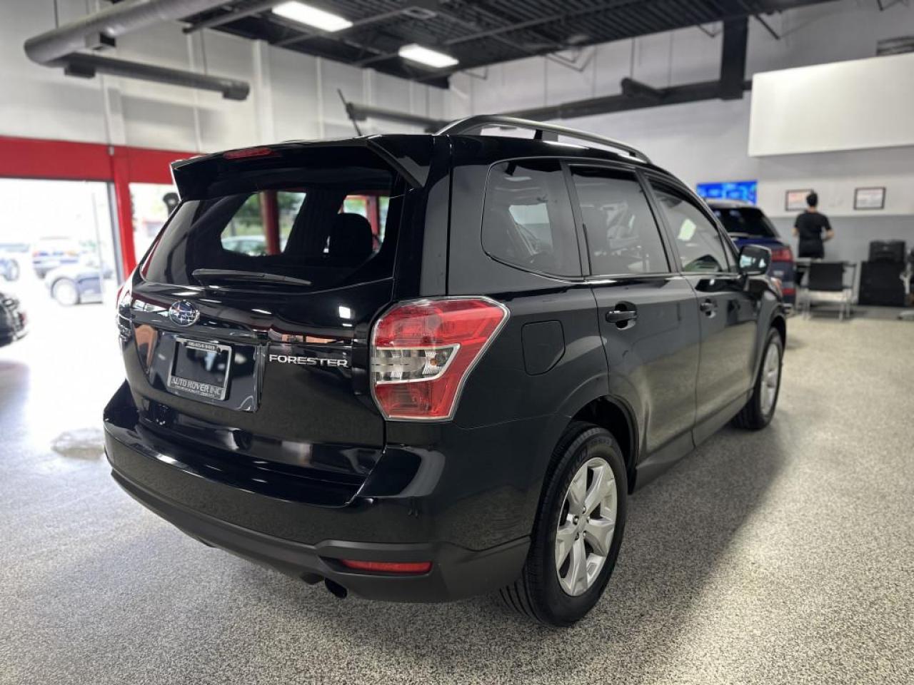 2014 Subaru Forester 2.5i LIMITED/NO ACCIDENTS/PANORAMIC SUNROOF/BACKUP CAMERA Photo3