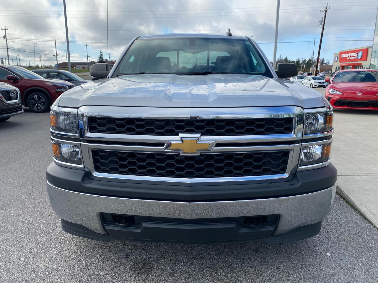 2015 Chevrolet Silverado 1500  Photo2