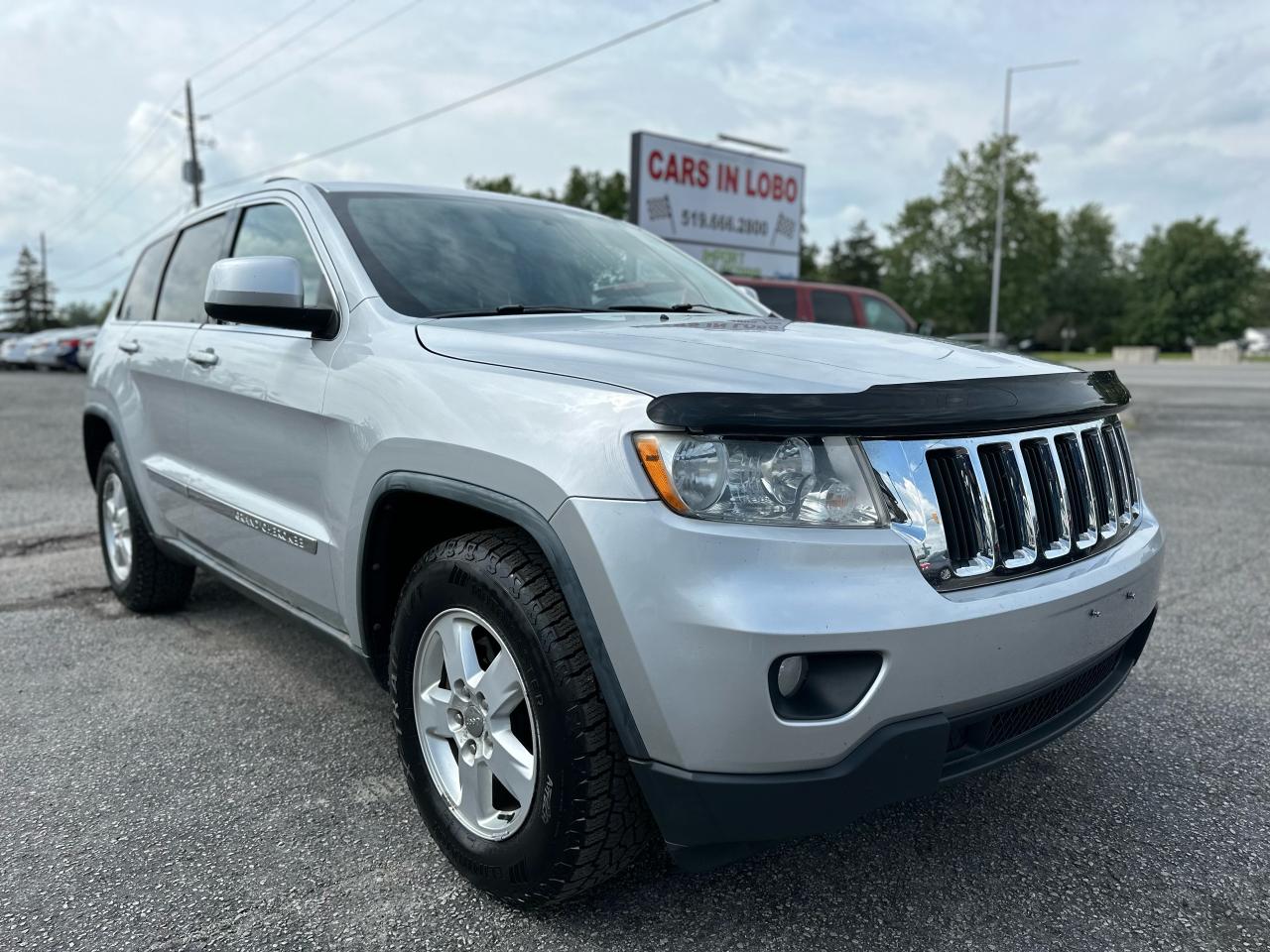 2011 Jeep Grand Cherokee Laredo Photo1