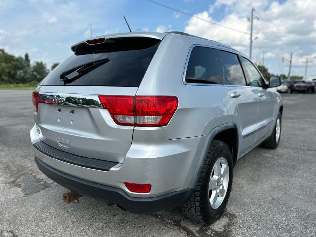 2011 Jeep Grand Cherokee Laredo Certified AWD Photo3