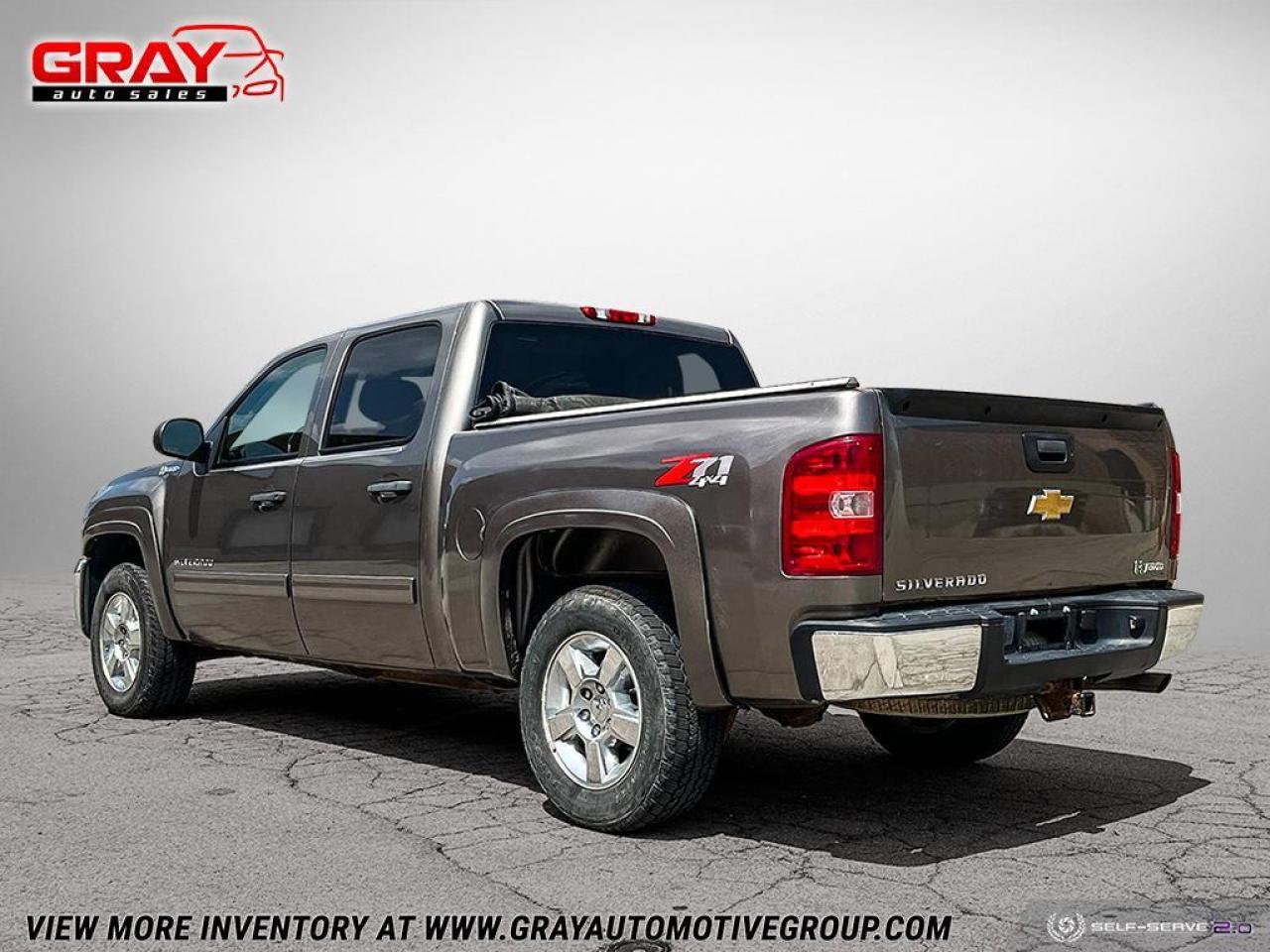 2013 Chevrolet Silverado 1500 4WD Crew Cab 143.5" Photo2