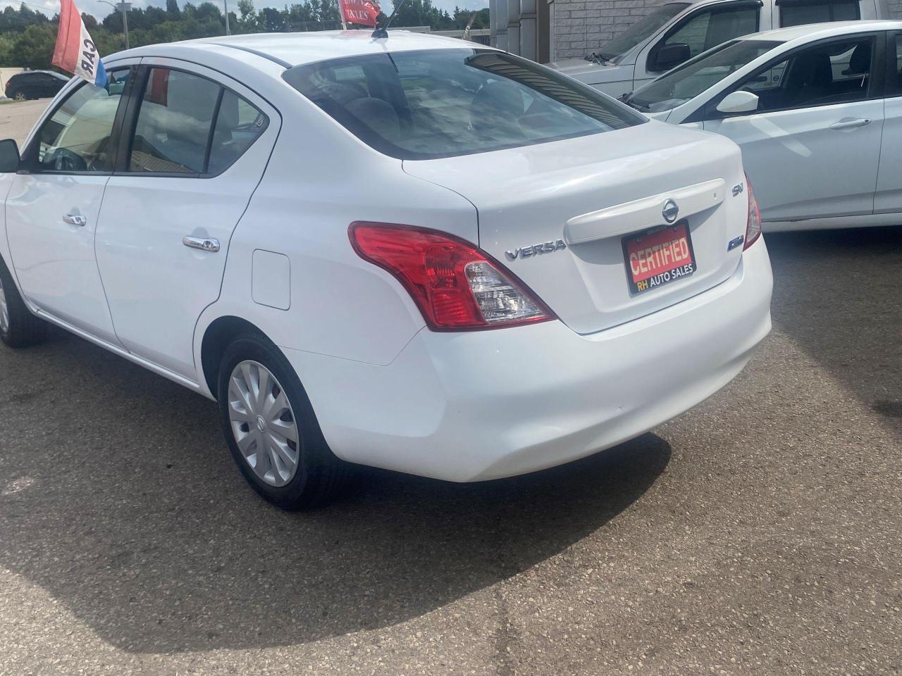 2012 Nissan Versa  - Photo #2