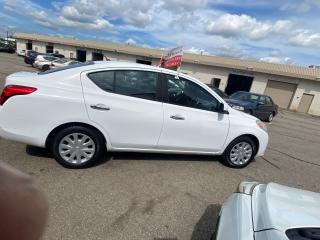 2012 Nissan Versa  - Photo #3