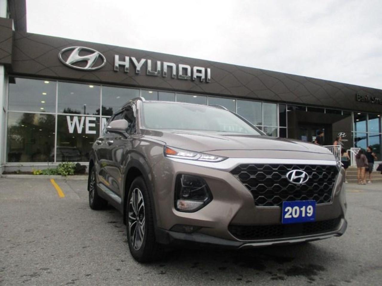 Used 2019 Hyundai Santa Fe 2.0T Ultimate AWD for sale in Ottawa, ON