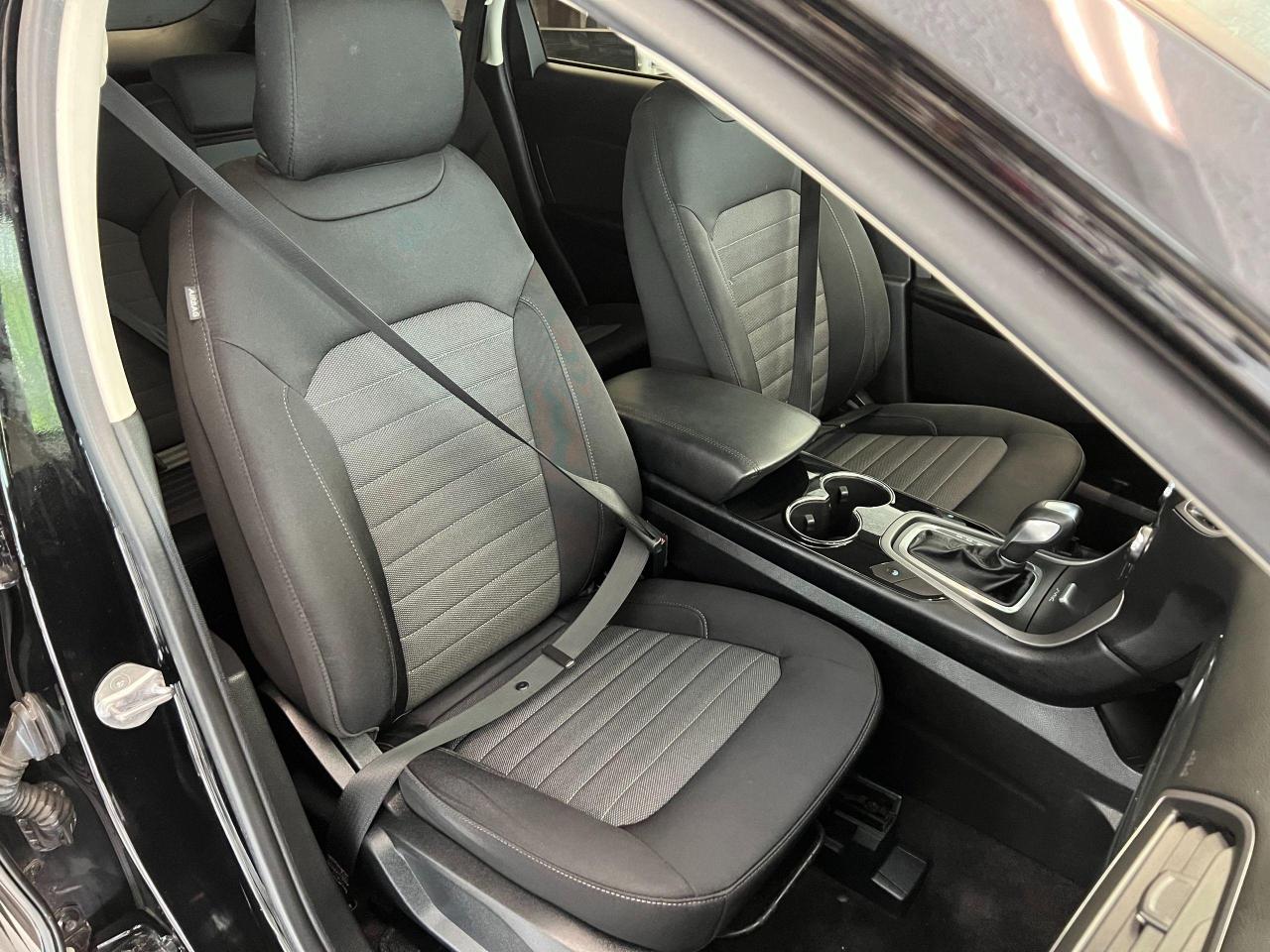 2016 Ford Edge SE+Camera+Bluetooth+A/C+New Brakes+CLEAN CARFAX Photo89