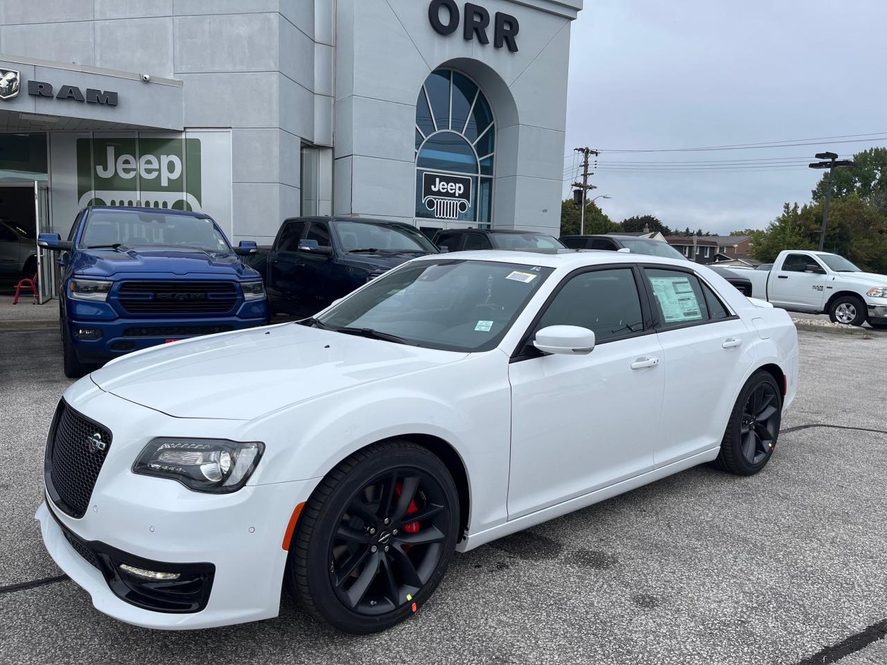 New 2023 Chrysler 300 C for sale in Sarnia, ON